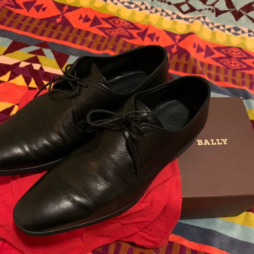 Bally Grained Deer Leather Black Dress Shoes